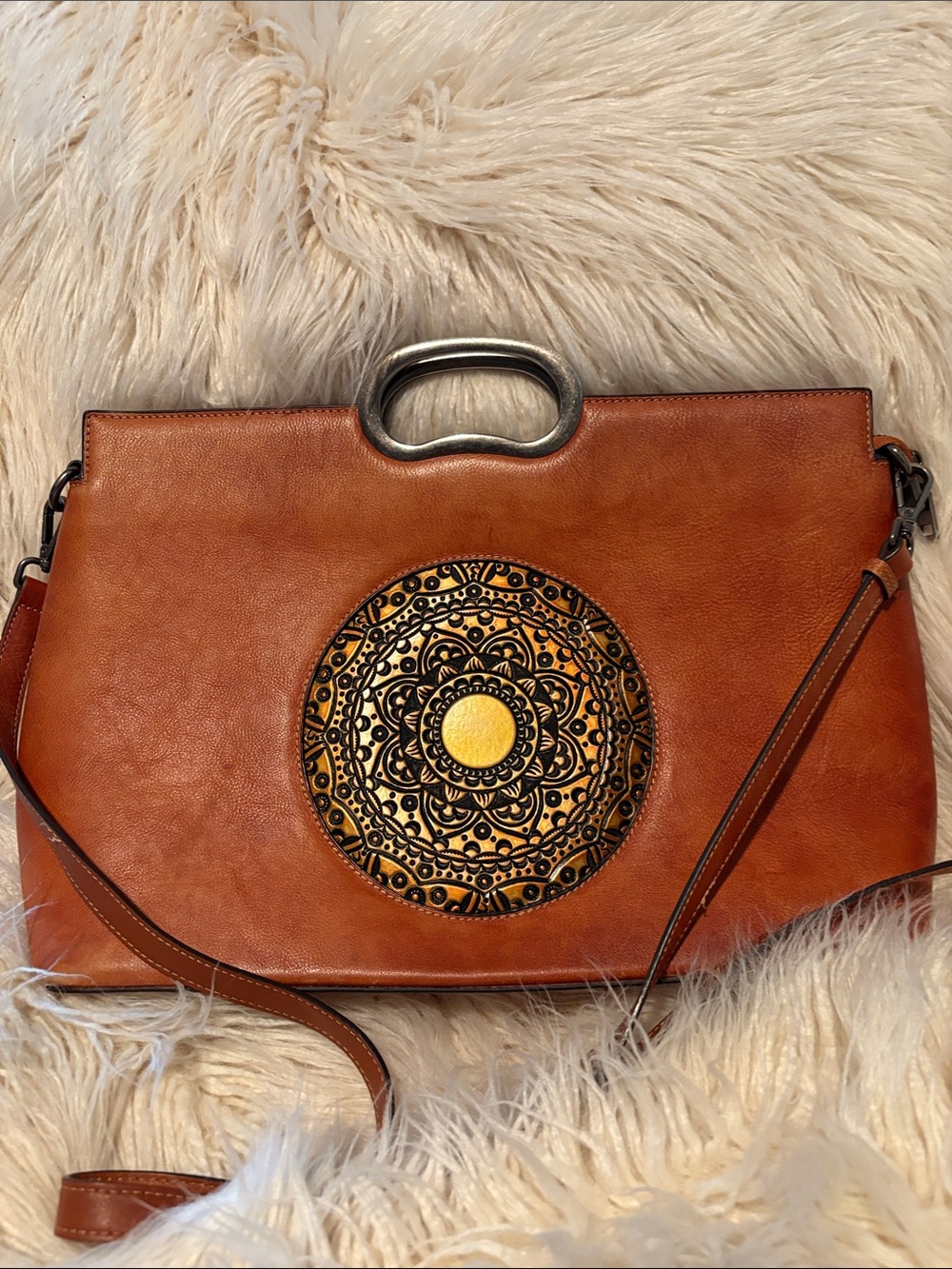 Source Unknown Brown Leather Shoulder Bag with Black and Gold Medallion